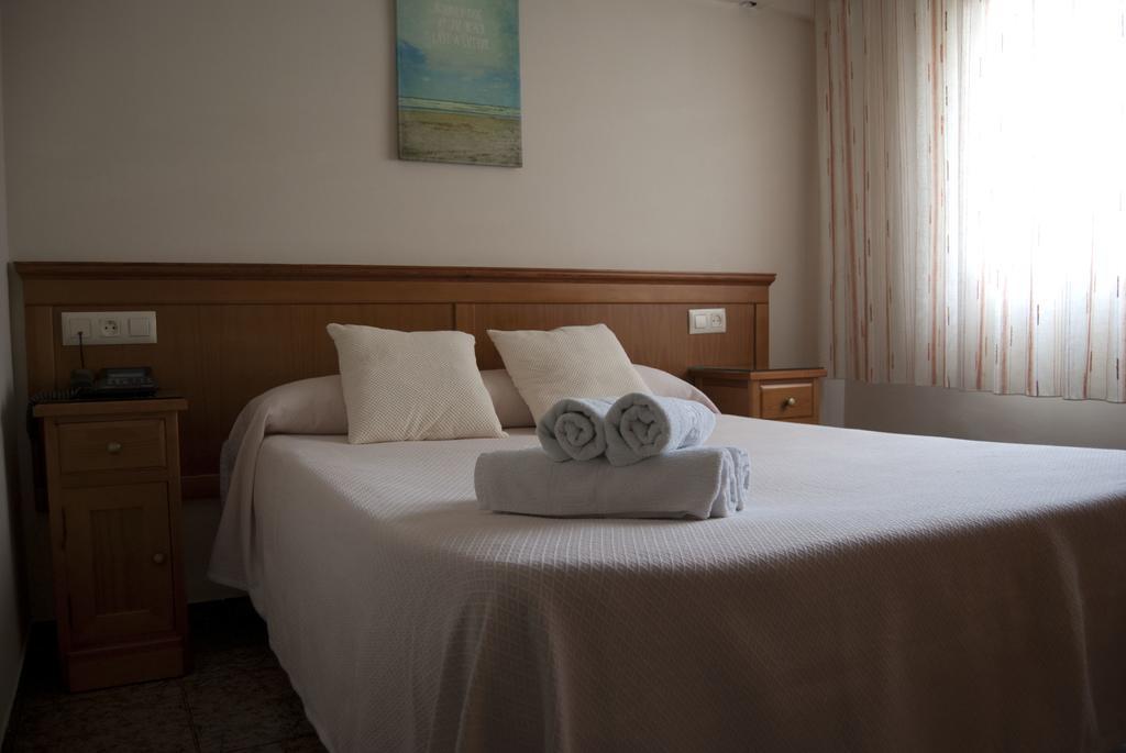 Hostal Maribel Almeria Ngoại thất bức ảnh